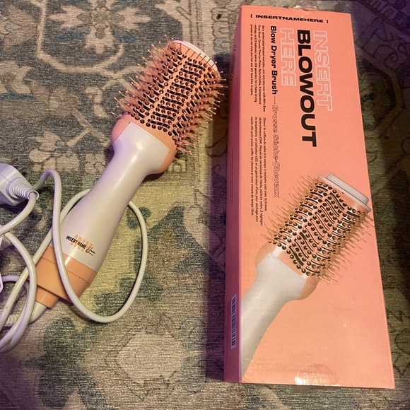 Insert Blowout Here Blow-dry Brush - Picture 4 of 12